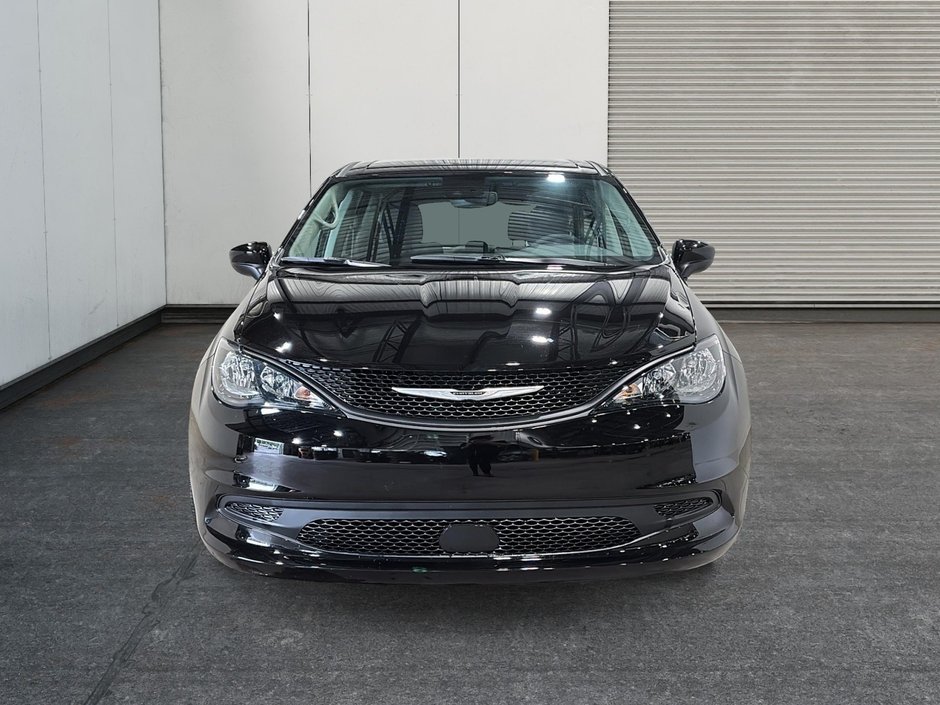 Chrysler Grand Caravan SXT 2024-1