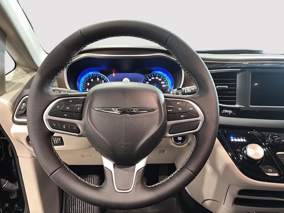 Chrysler Grand Caravan SXT 2024-8