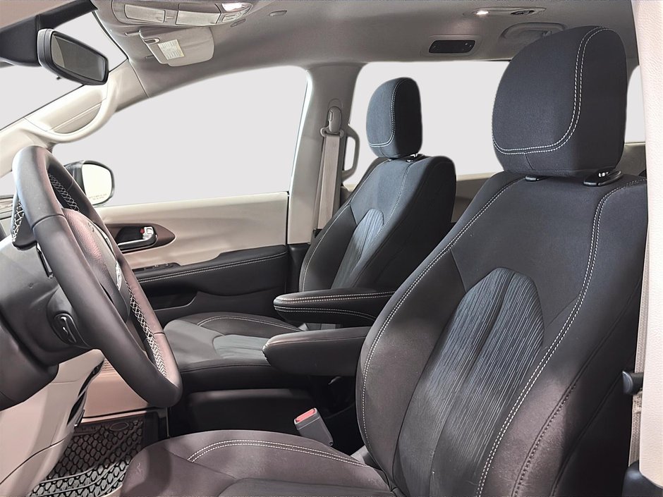 Chrysler Grand Caravan SXT 2024-6