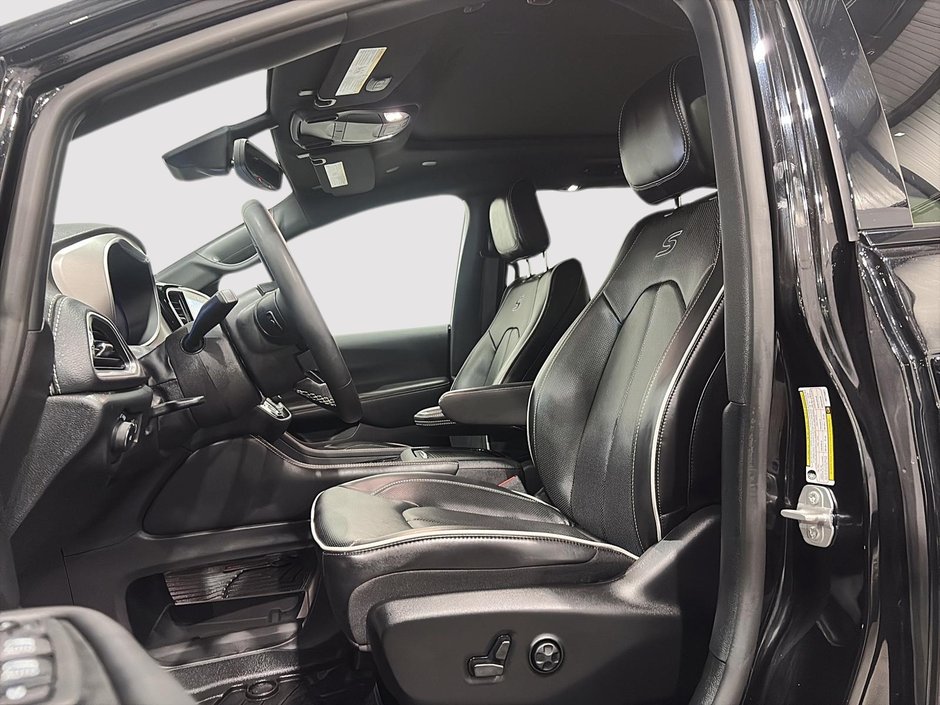 Chrysler Pacifica Hybrid Premium S Appearance 2024-9