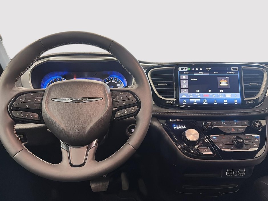 2024 Chrysler Pacifica Touring-L Apparence S-9