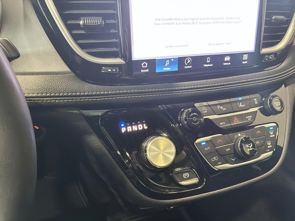 2024 Chrysler Pacifica Touring-L Apparence S-13