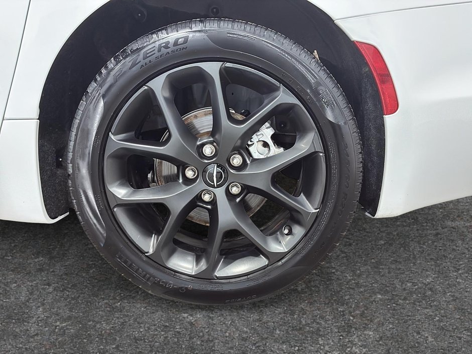 2024 Chrysler Pacifica Touring-L Apparence S-6