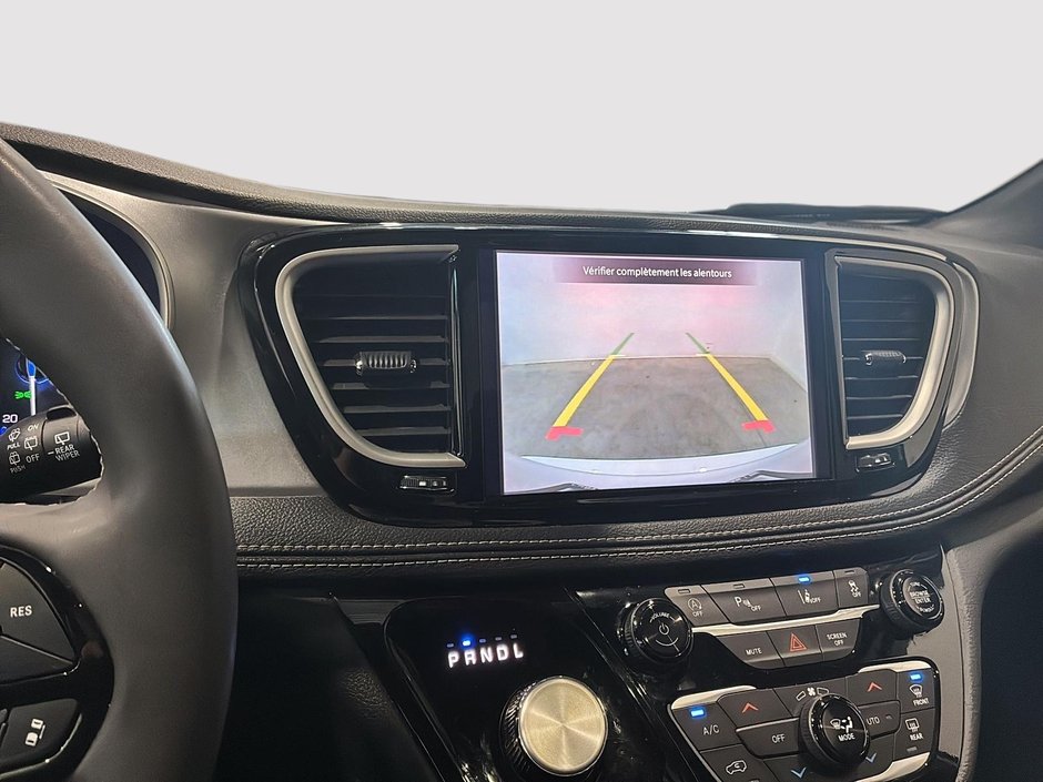 2024 Chrysler Pacifica Touring-L Apparence S-15