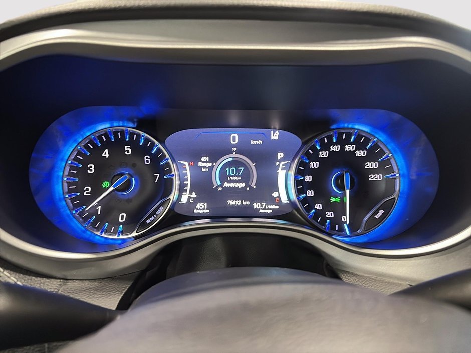 2024 Chrysler Pacifica Touring-L Apparence S-11