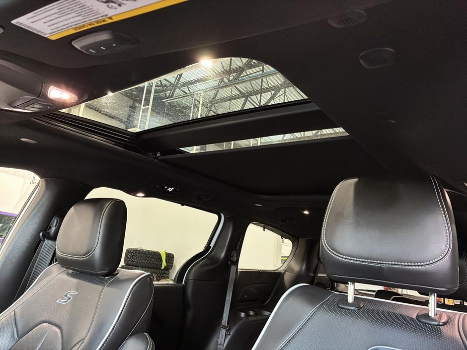 Chrysler Pacifica Limited 2025-14