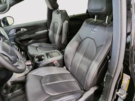Chrysler Pacifica SELECT 2027-8