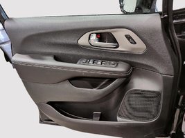 Chrysler Pacifica SELECT 2027-9