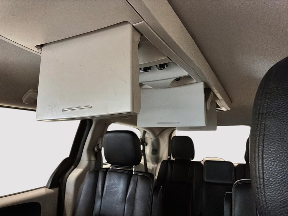 2020 Dodge Grand Caravan Crew Plus-14