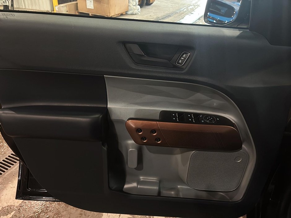 Ford Maverick LARIAT SUPERCREW AWD 2023-9