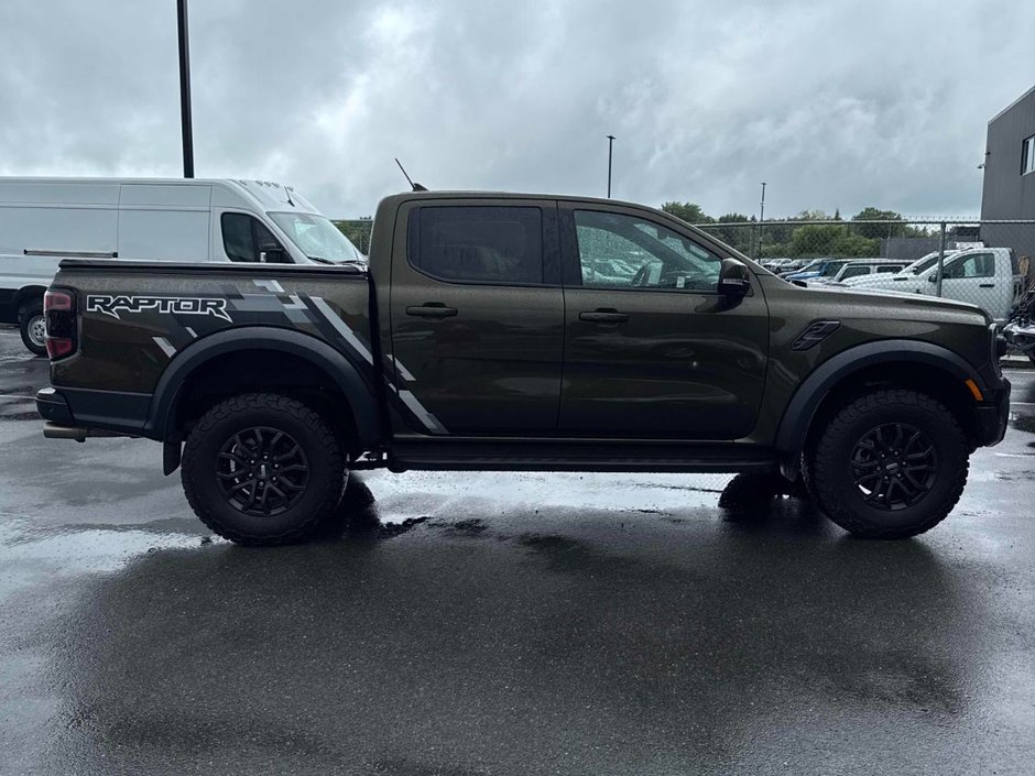 2024 Ford Ranger Raptor-3