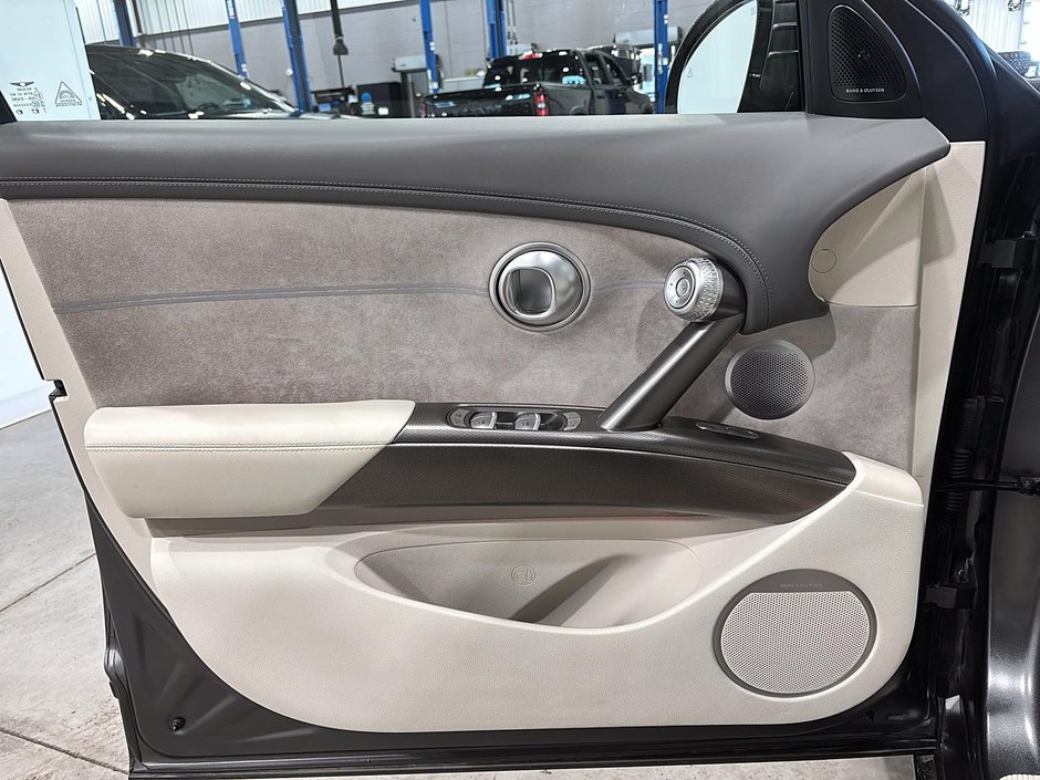 GENESIS GV60 Performance AWD Gris Mat 2023-7