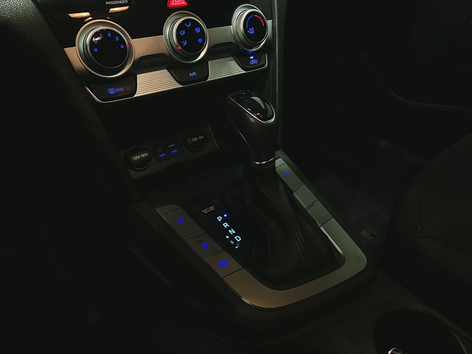 2020 Hyundai Elantra Preferred w/Sun & Safety Package-13