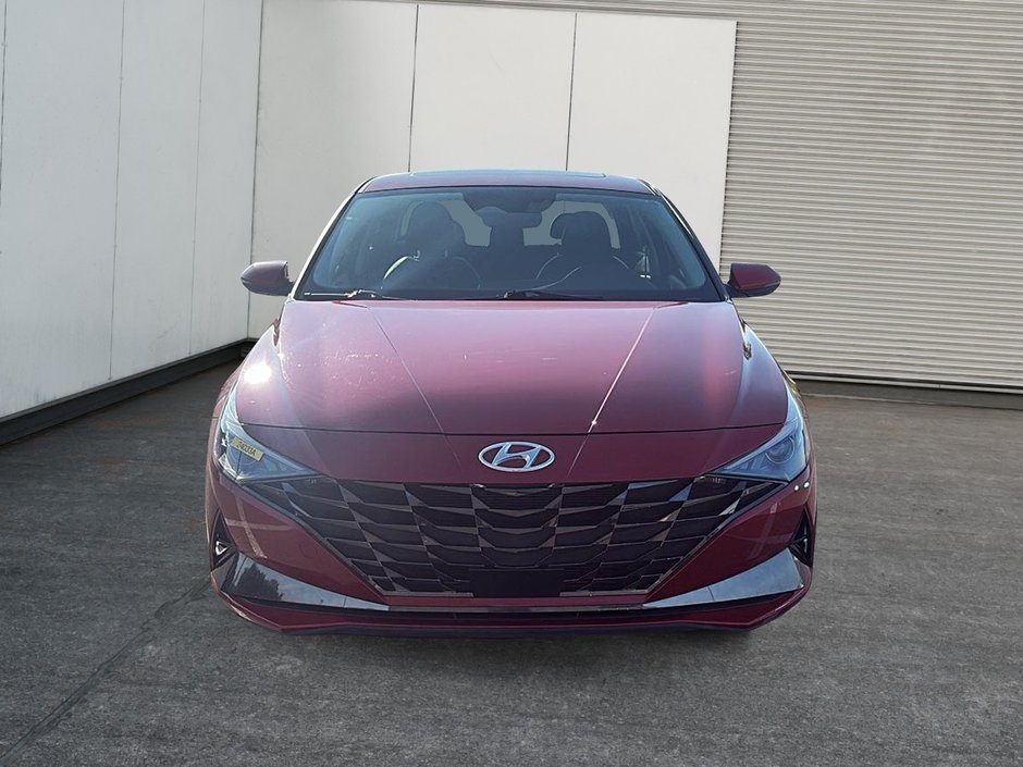 Hyundai Elantra Luxury 2023-1