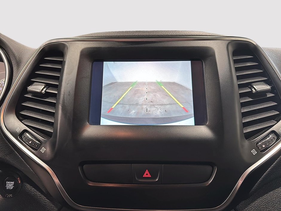 2019 Jeep Cherokee North 4X4-13