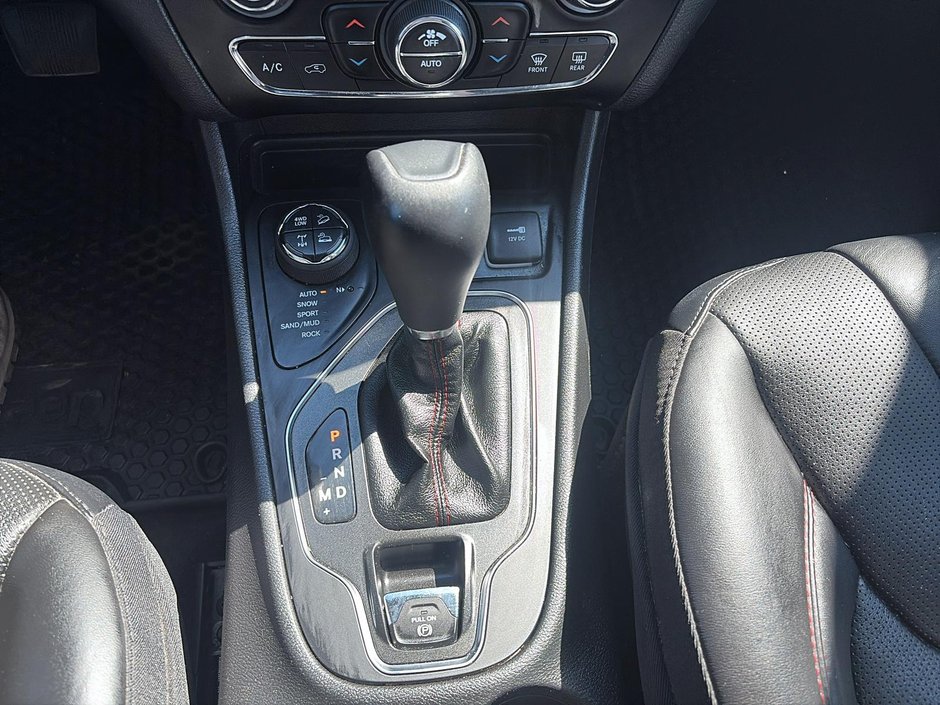2021 Jeep Cherokee Trailhawk Elite-22