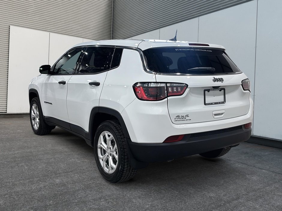 Jeep Compass Sport 2024-3