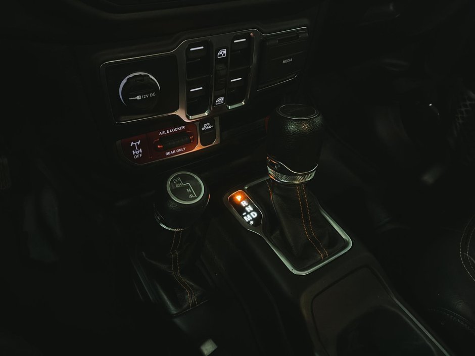 Jeep Gladiator Mojave 2023-12