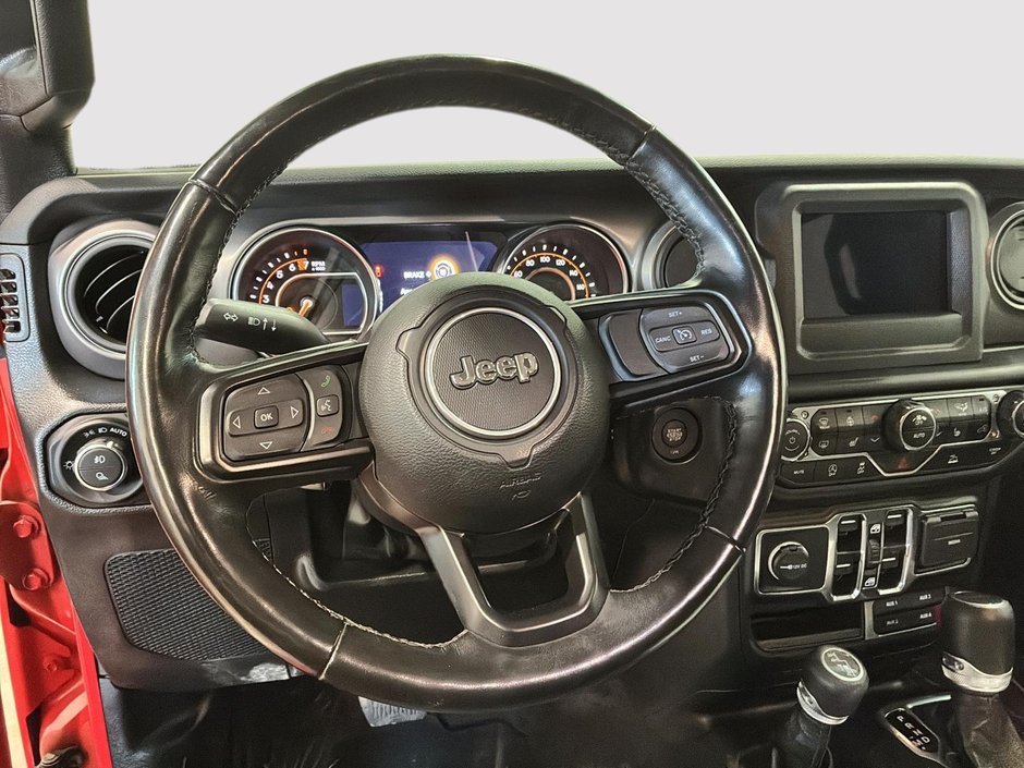 Jeep Gladiator WILLYS 4X4 // BOITE FIBRE // 5 ANS PLAN OR 2023-10