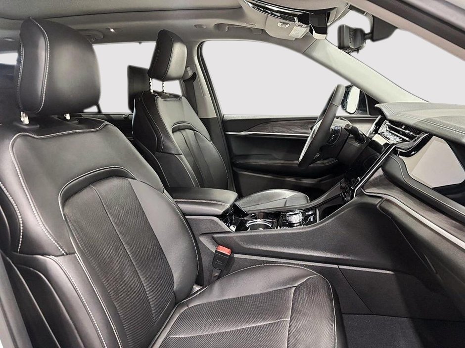 Jeep Grand Cherokee 4xe Limited 2023-8