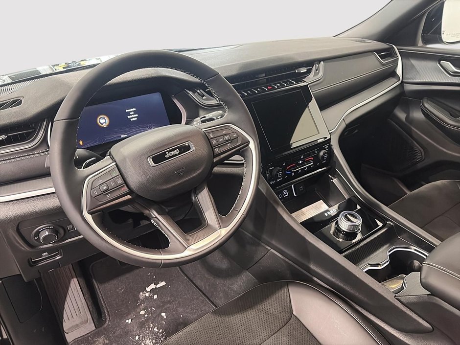 2025 Jeep Grand Cherokee L ALTITUDE-14