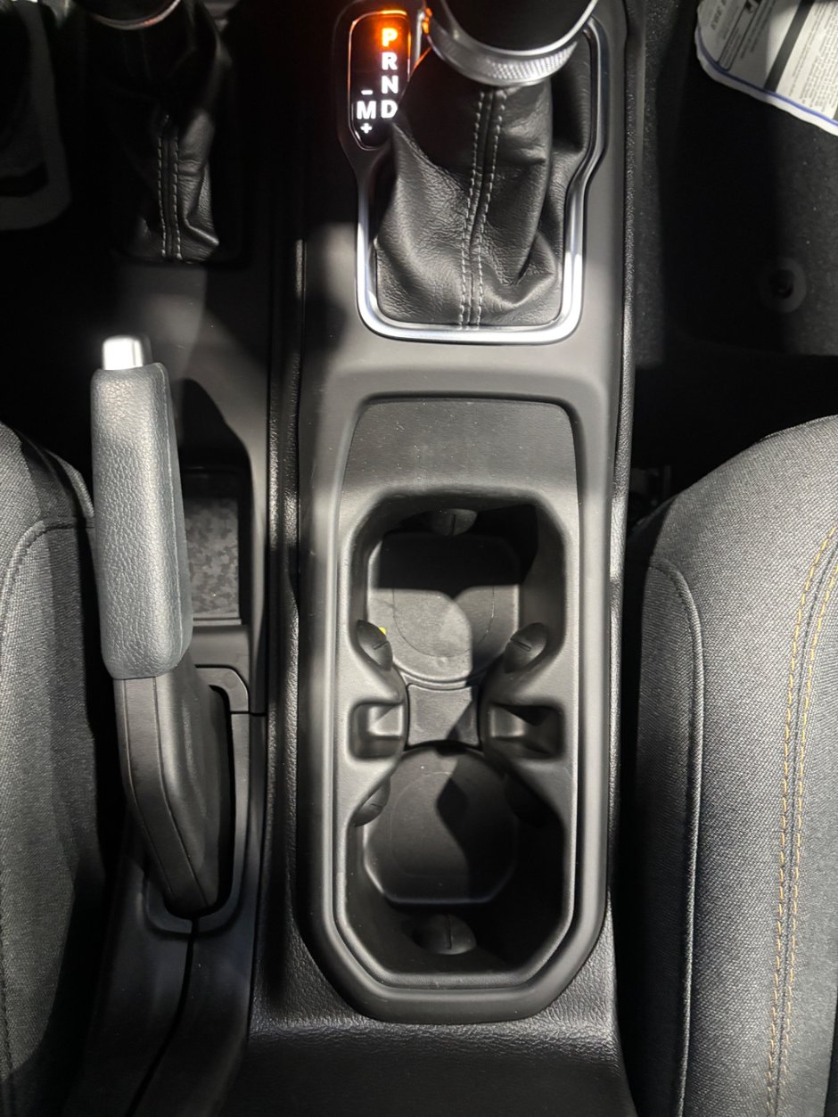 Jeep Wrangler 4-Door SAHARA 2024-27