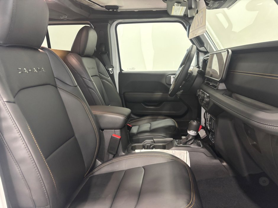 Jeep WRANGLER 4-Door SAHARA 2024-9