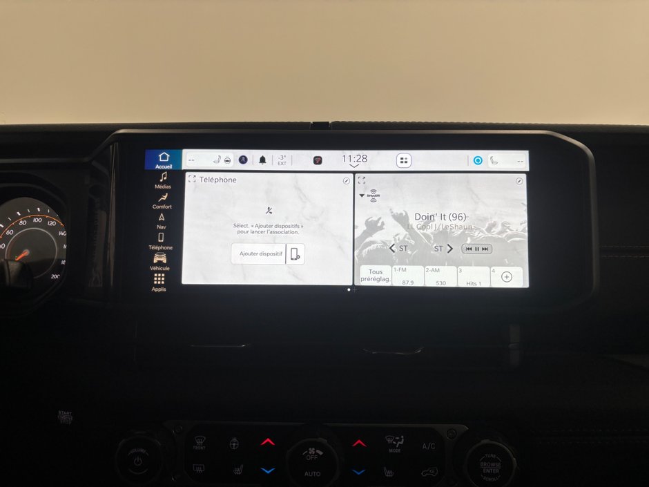 Jeep WRANGLER 4-Door SAHARA 2024-19