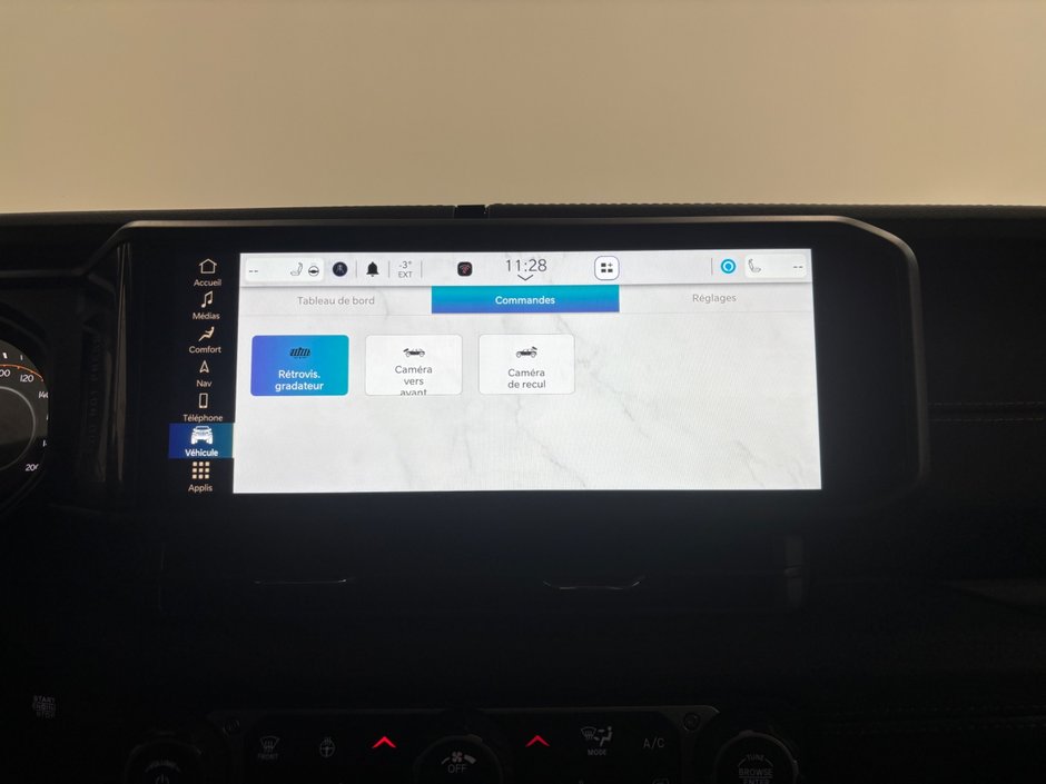 Jeep WRANGLER 4-Door SAHARA 2024-23