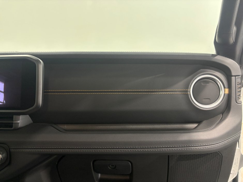 Jeep WRANGLER 4-Door SAHARA 2024-10