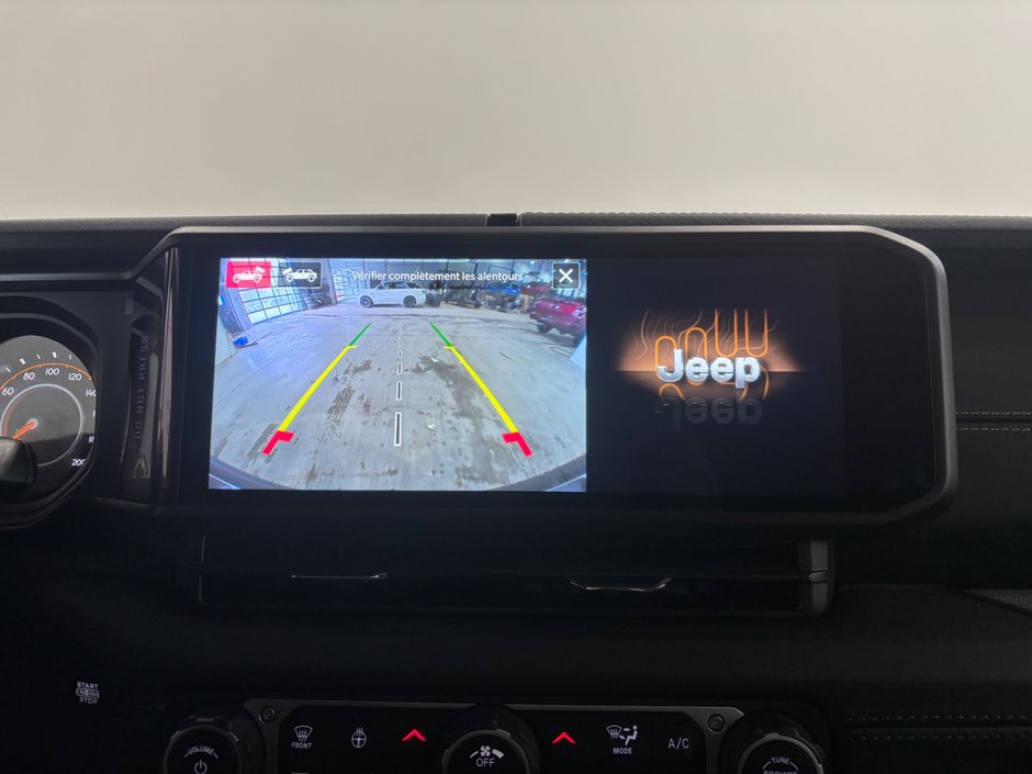 Jeep WRANGLER 4-Door SAHARA 2024-25