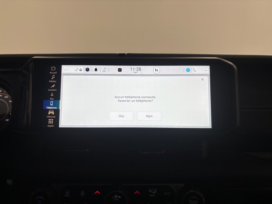 Jeep WRANGLER 4-Door SAHARA 2024-22