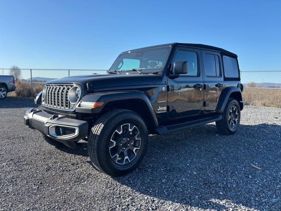 Jeep WRANGLER 4-Door SAHARA 2024 à Saint-Hyacinthe, Québec