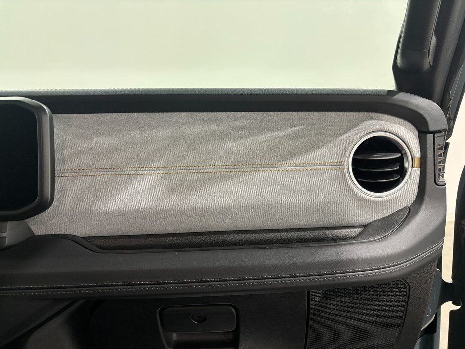 Jeep Wrangler 4-Door SAHARA 2024-9