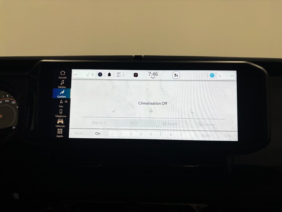 Jeep Wrangler 4-Door SAHARA 2024-20