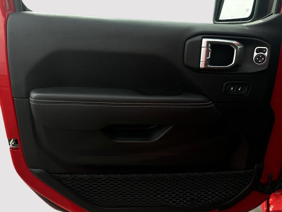 2023 Jeep Wrangler 4xe UNLIMITED SAHARA | TOIT SKY ONE TOUCH-9