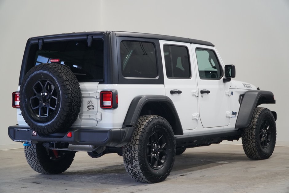 Jeep Wrangler 4xe Willys 2024-3