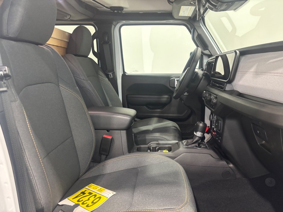 Jeep Wrangler 4xe Willys 2024-8