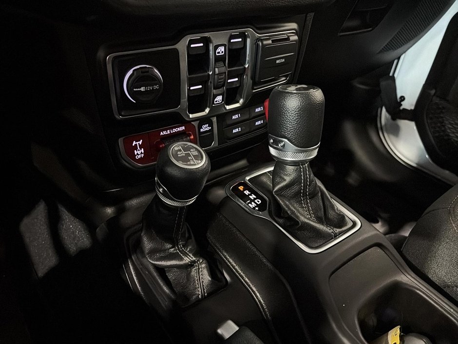 2024 Jeep Wrangler 4xe Willys-12