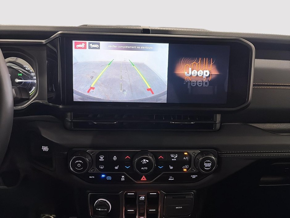 Jeep Wrangler 4xe Sahara 2024-14