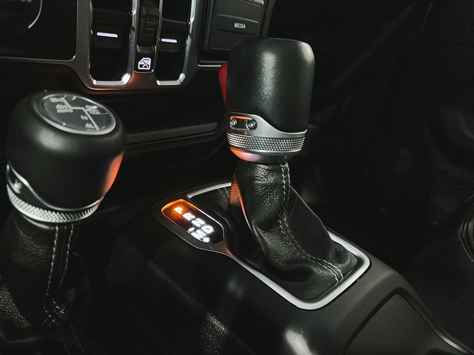 2024 Jeep Wrangler 4xe Sahara 4XE - 2 TOITS INCLUS!!!-12