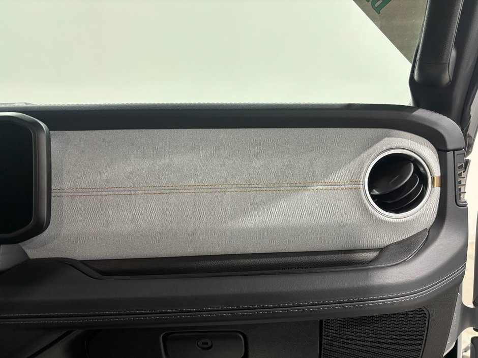 Jeep Wrangler 4XE SAHARA 2024-9