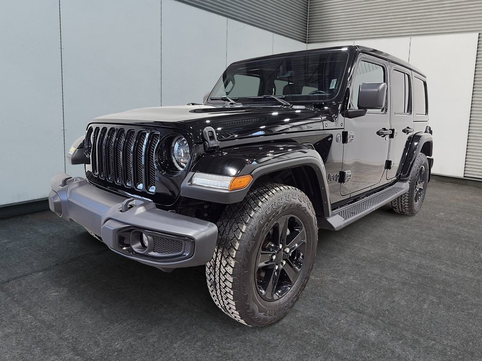 2023 Jeep Wrangler Sahara Altitude in Saint-Hyacinthe, Quebec