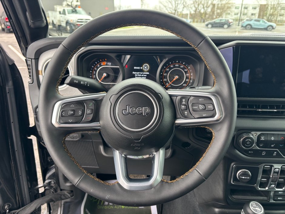 Jeep Wrangler Sahara 2024-14