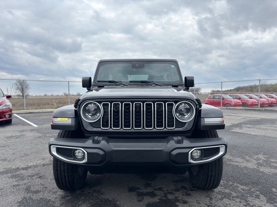Jeep Wrangler Sahara 2024-1