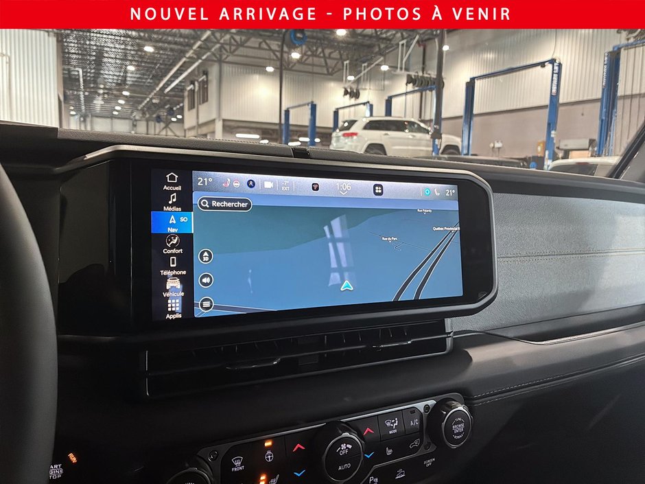 Jeep Wrangler Sahara 2025-8