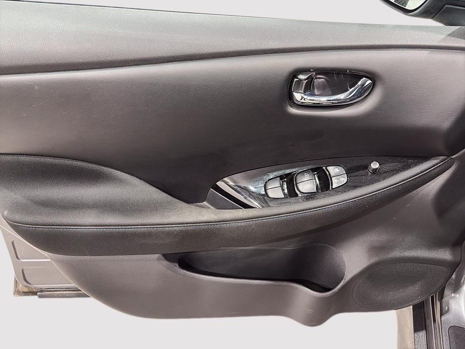 2024 Nissan LEAF SV-9