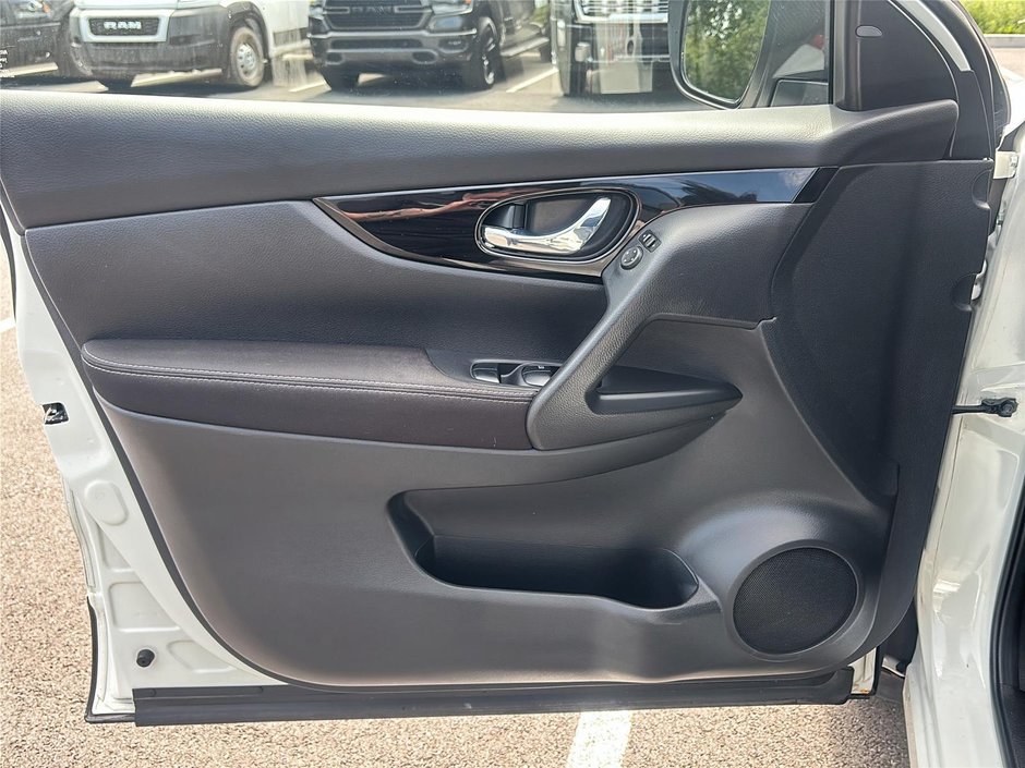 Nissan Qashqai SV AWD 2019-7