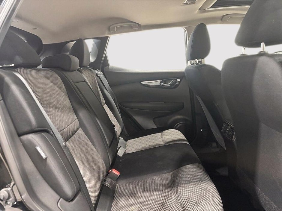 Nissan Qashqai SV AWD TOIT-OUVRANT 2023-10