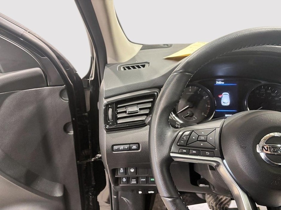 Nissan Qashqai SV AWD TOIT-OUVRANT 2023-15